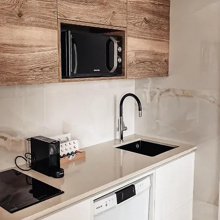 Emerald Palm Lägenhet